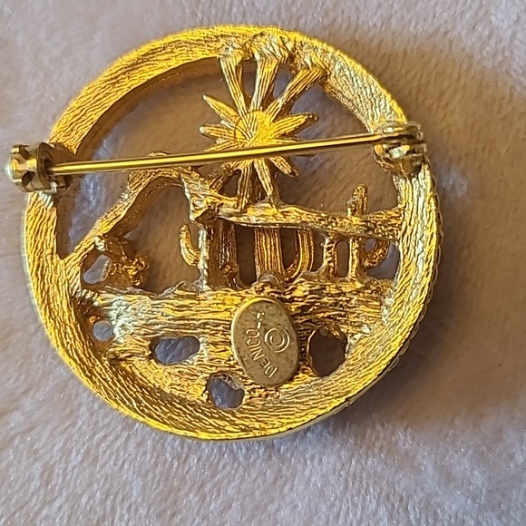 DIMENSIONAL DESERT PIN BY De NICOLA - Picture 4 of 4